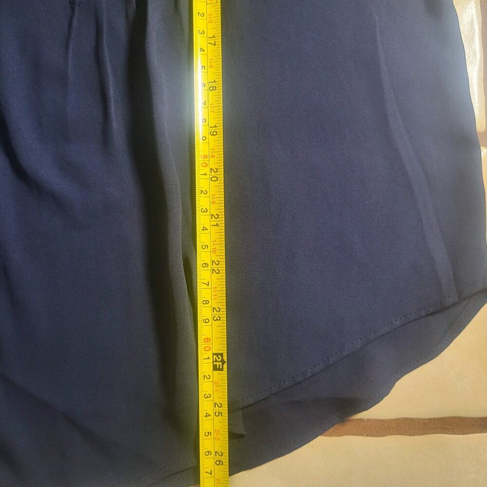 Joan Vass Women's Deep Blue Pleat-Placket V-Neck Bitton Sleeveless Top - Size M - Picture 8 of 11